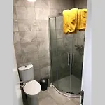 Large Three Bed With Lough Atalia Views Apartman Galway
