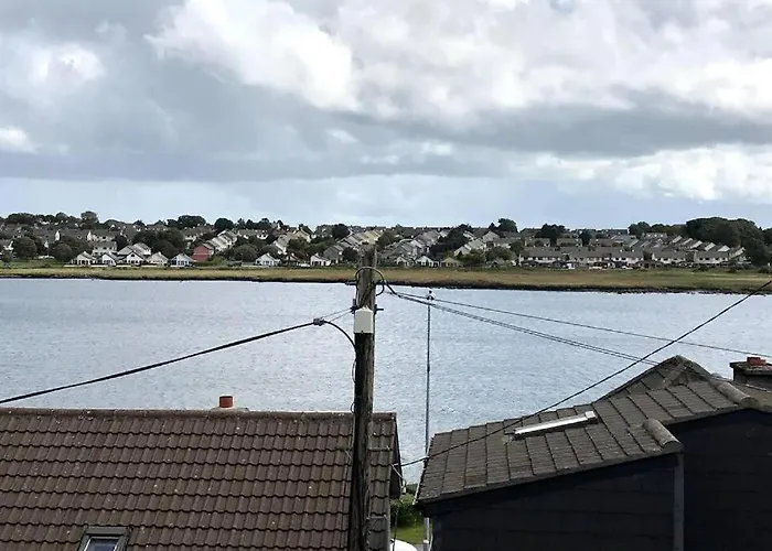 Large Three Bed With Lough Atalia Views Galway