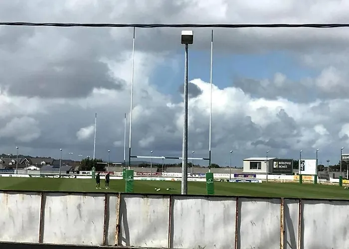 Appartement Large Three Bed With Lough Atalia Views *